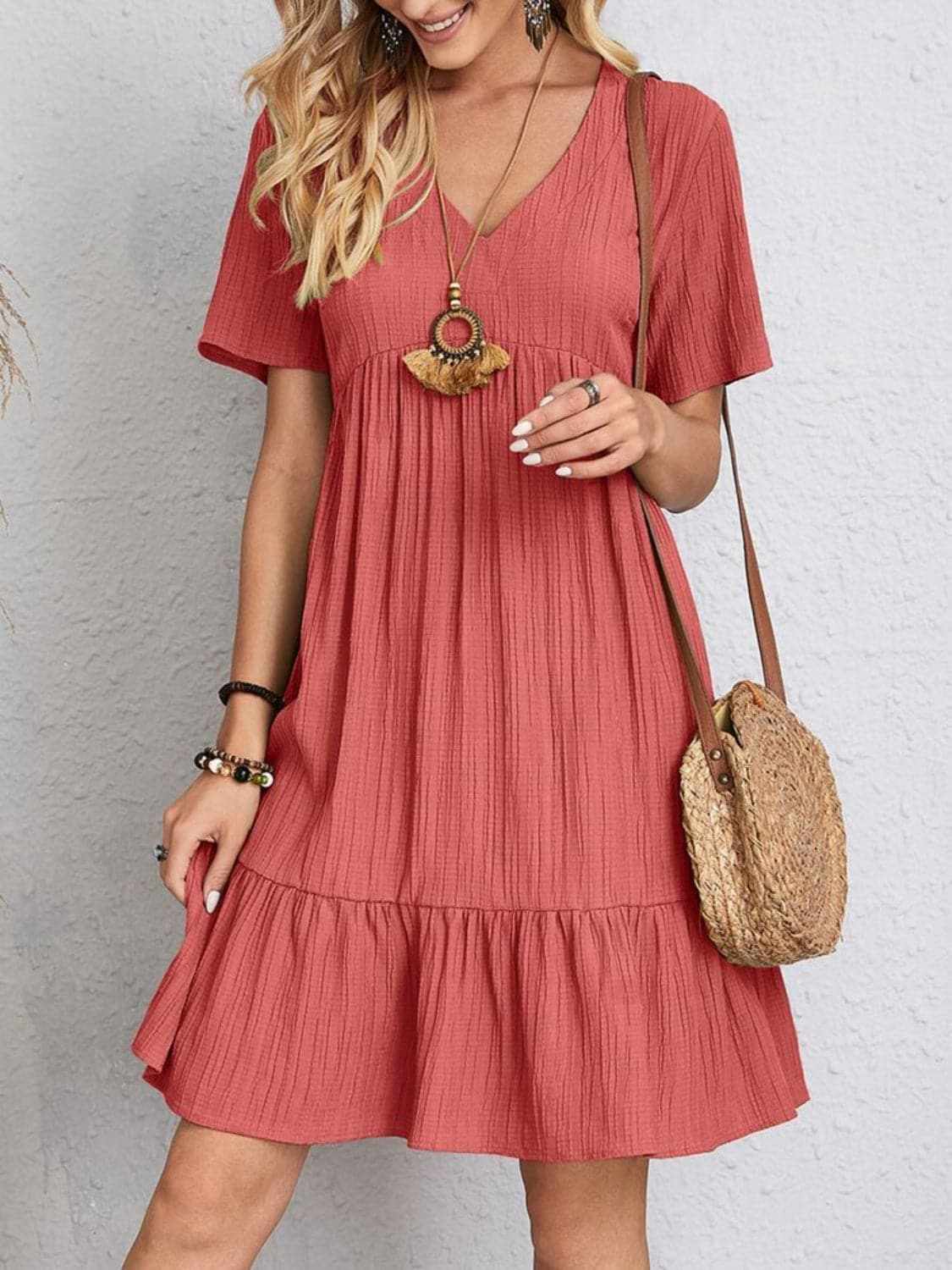 Elegant V-neck dress - 100% polyester - Love Salve